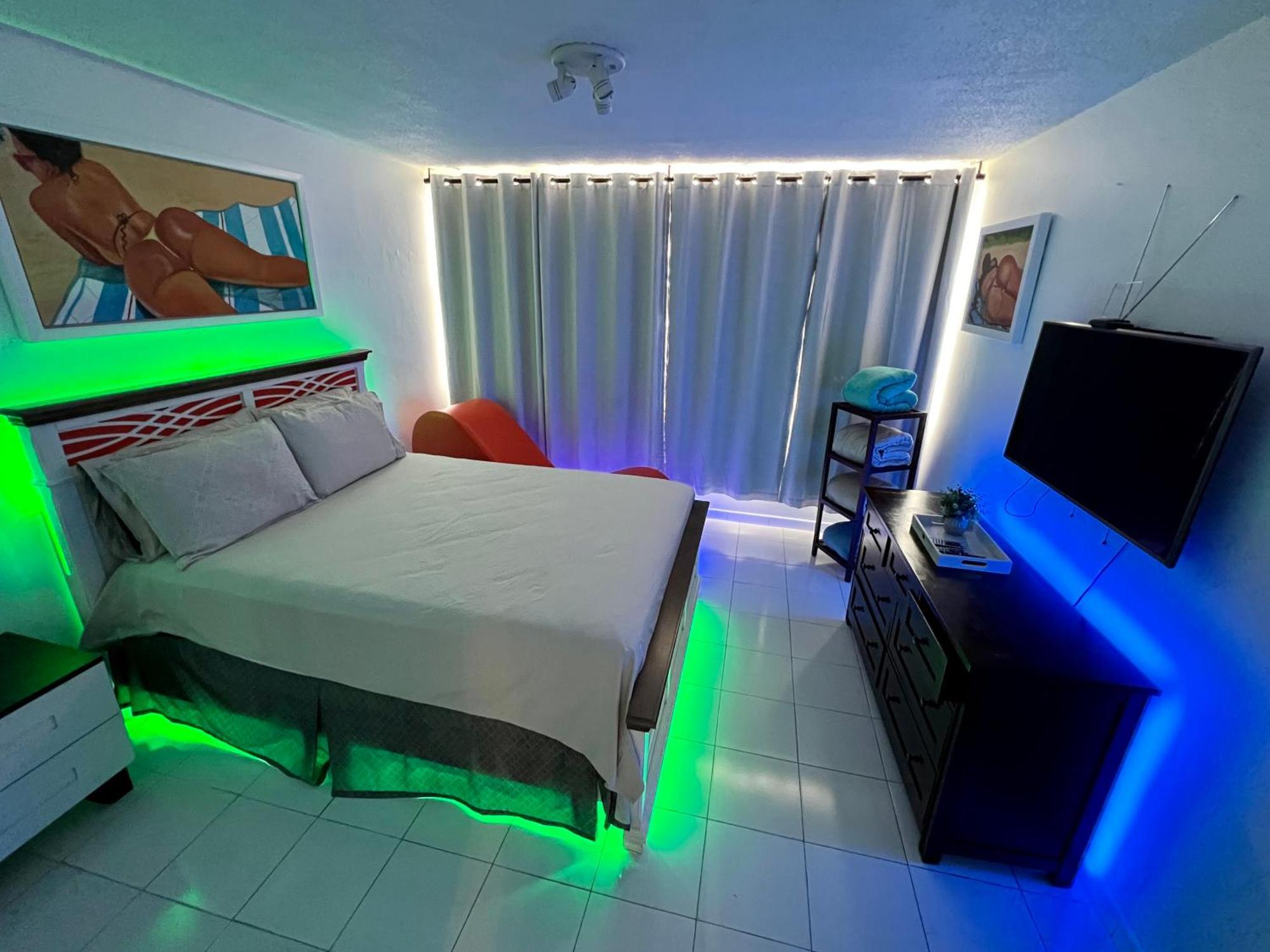 Beachfront Tropical Tantra Apartment San Juan Eksteriør billede