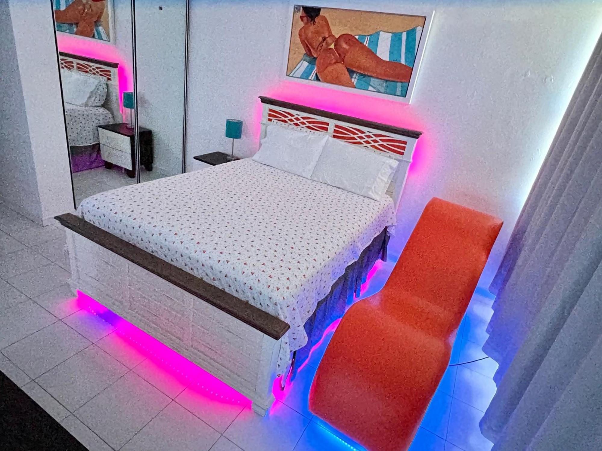 Beachfront Tropical Tantra Apartment San Juan Eksteriør billede
